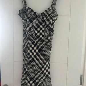 Reserved Black and White Bodycon Dress Sweetheart Neckline
